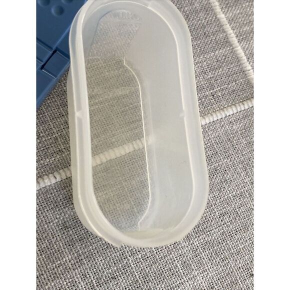 Tupperware Salt, Pepper, Spice, Dry Rub, Shaker Modular Mate 1843-25/1844-13 - Picture 5 of 7